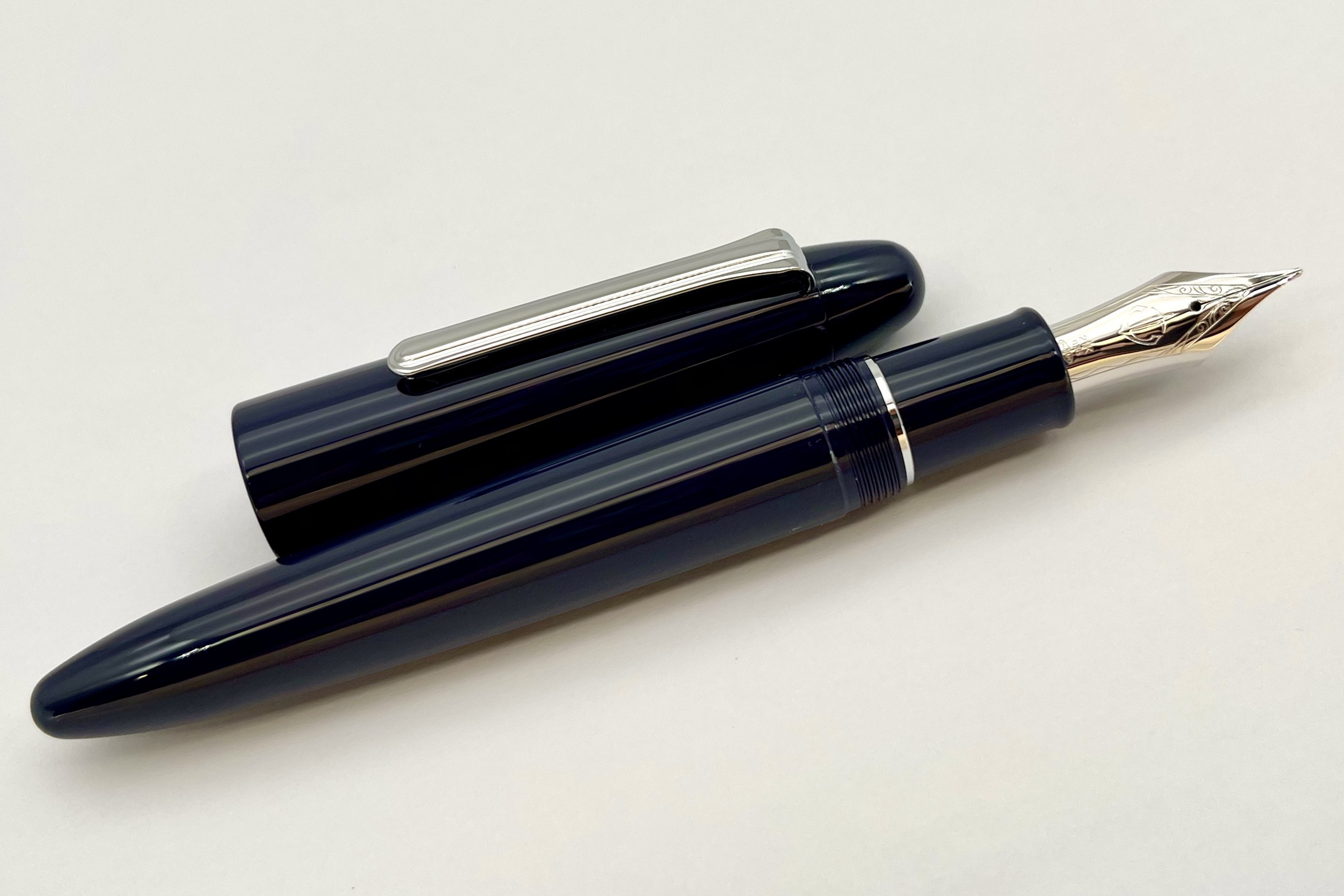 SailorKingofPensUrushiPrussianBlueRhodiumTrimFPNewNibLogo_H